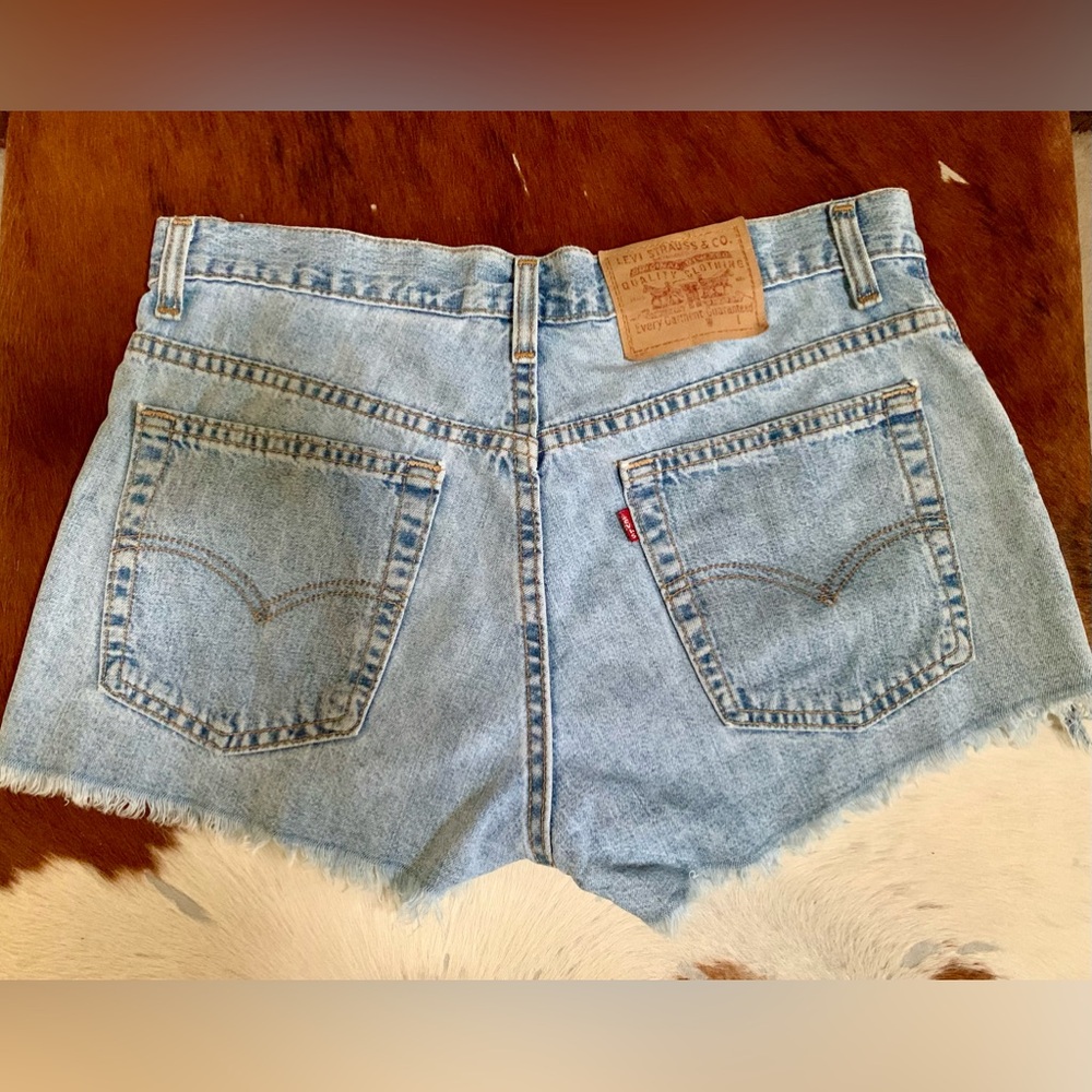 LEVI’S 90’s Jean Shorts
